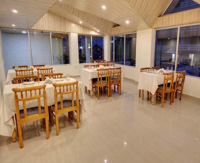 Hotel Kingston Manāli Екстериор снимка