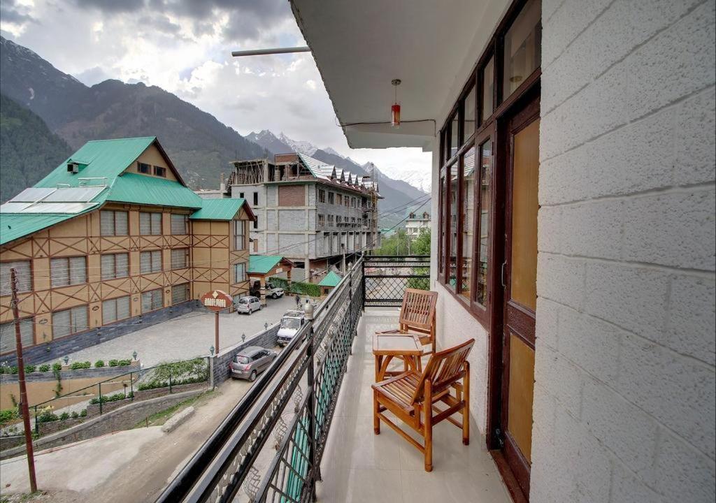 Hotel Kingston Manāli Екстериор снимка