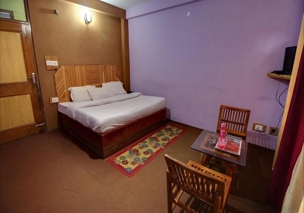 Hotel Kingston Manāli Екстериор снимка