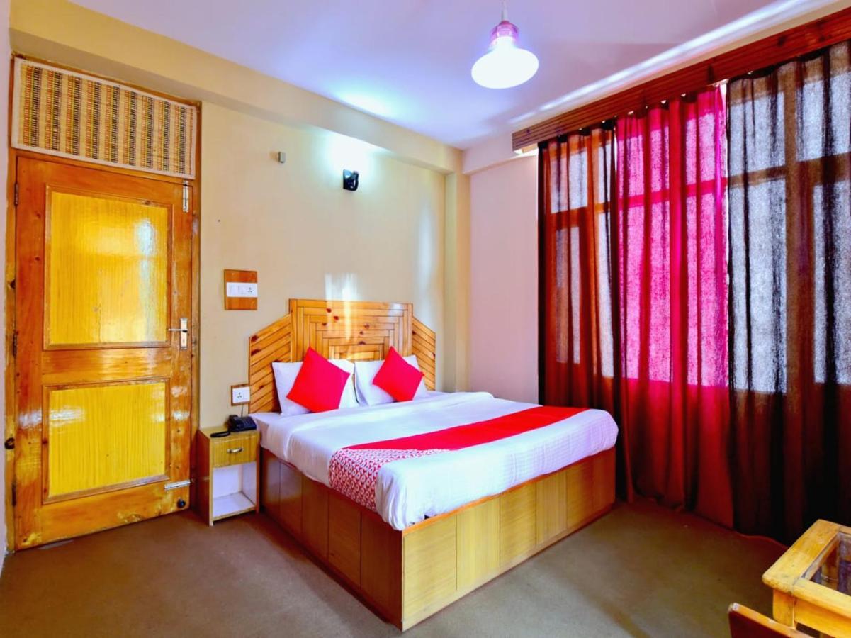 Hotel Kingston Manāli Екстериор снимка