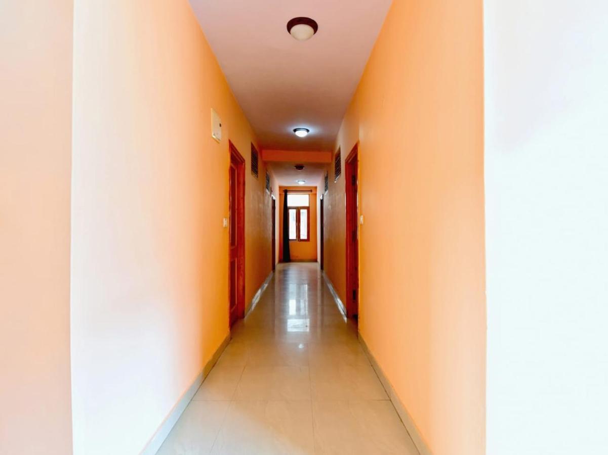 Hotel Kingston Manāli Екстериор снимка